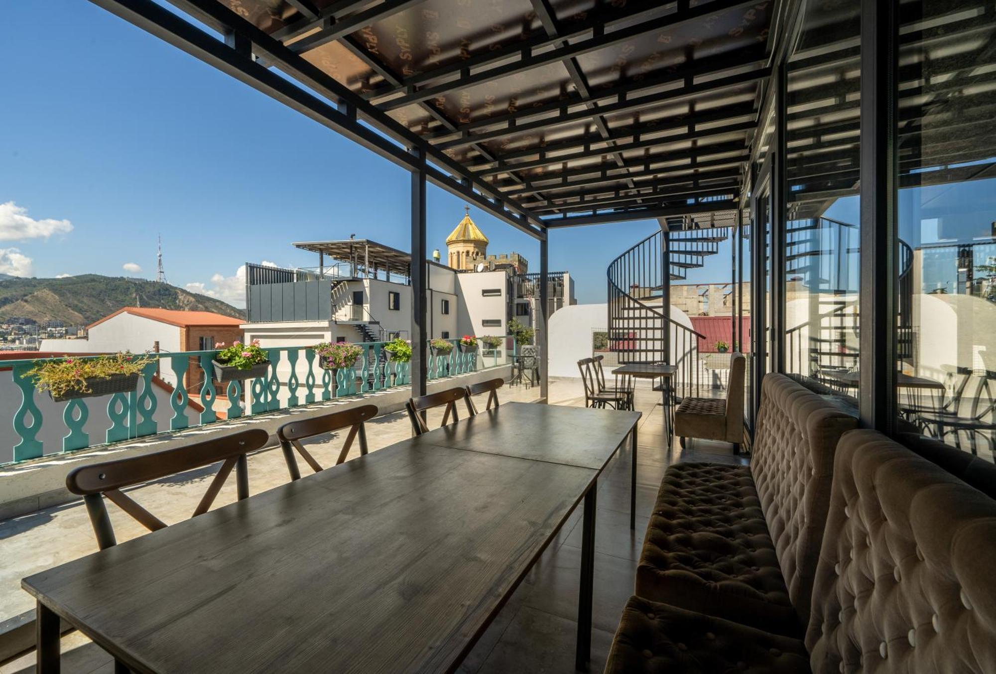 Hotel Tato & Coworking Space Тбілісі Екстер'єр фото