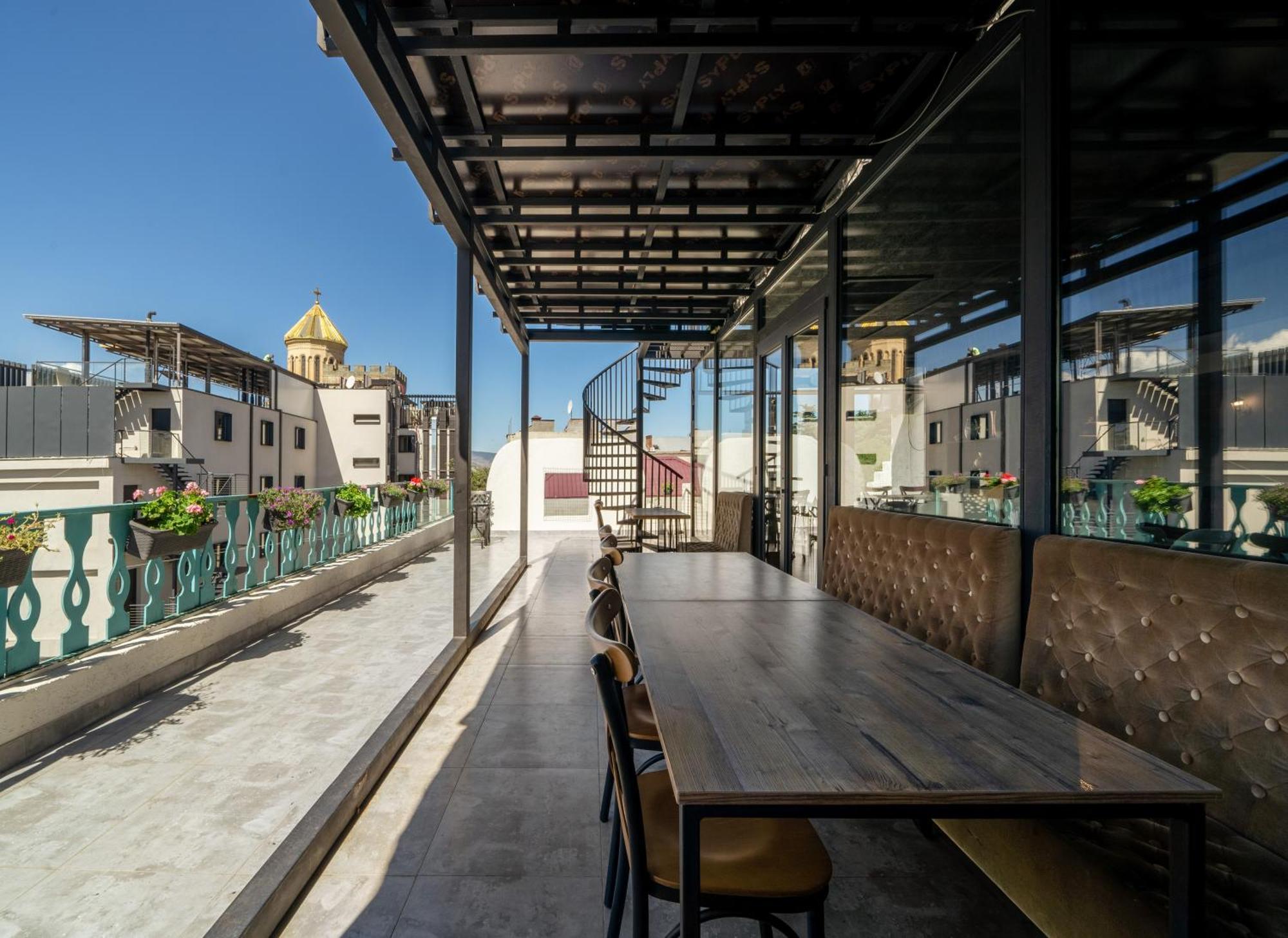 Hotel Tato & Coworking Space Тбілісі Екстер'єр фото