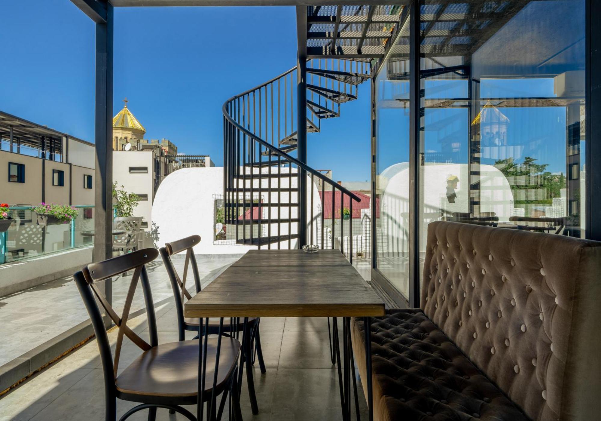 Hotel Tato & Coworking Space Тбілісі Екстер'єр фото