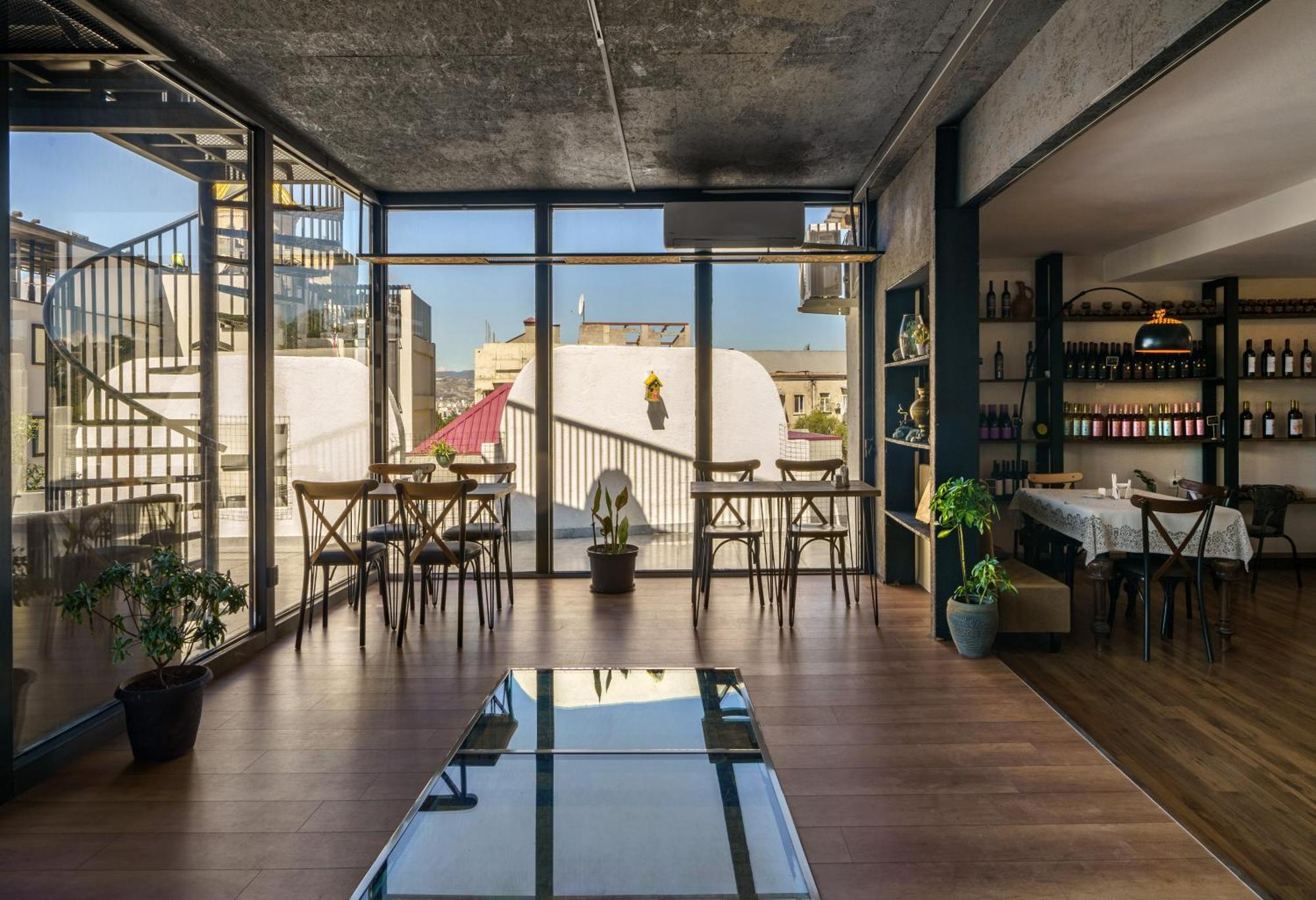 Hotel Tato & Coworking Space Тбілісі Екстер'єр фото
