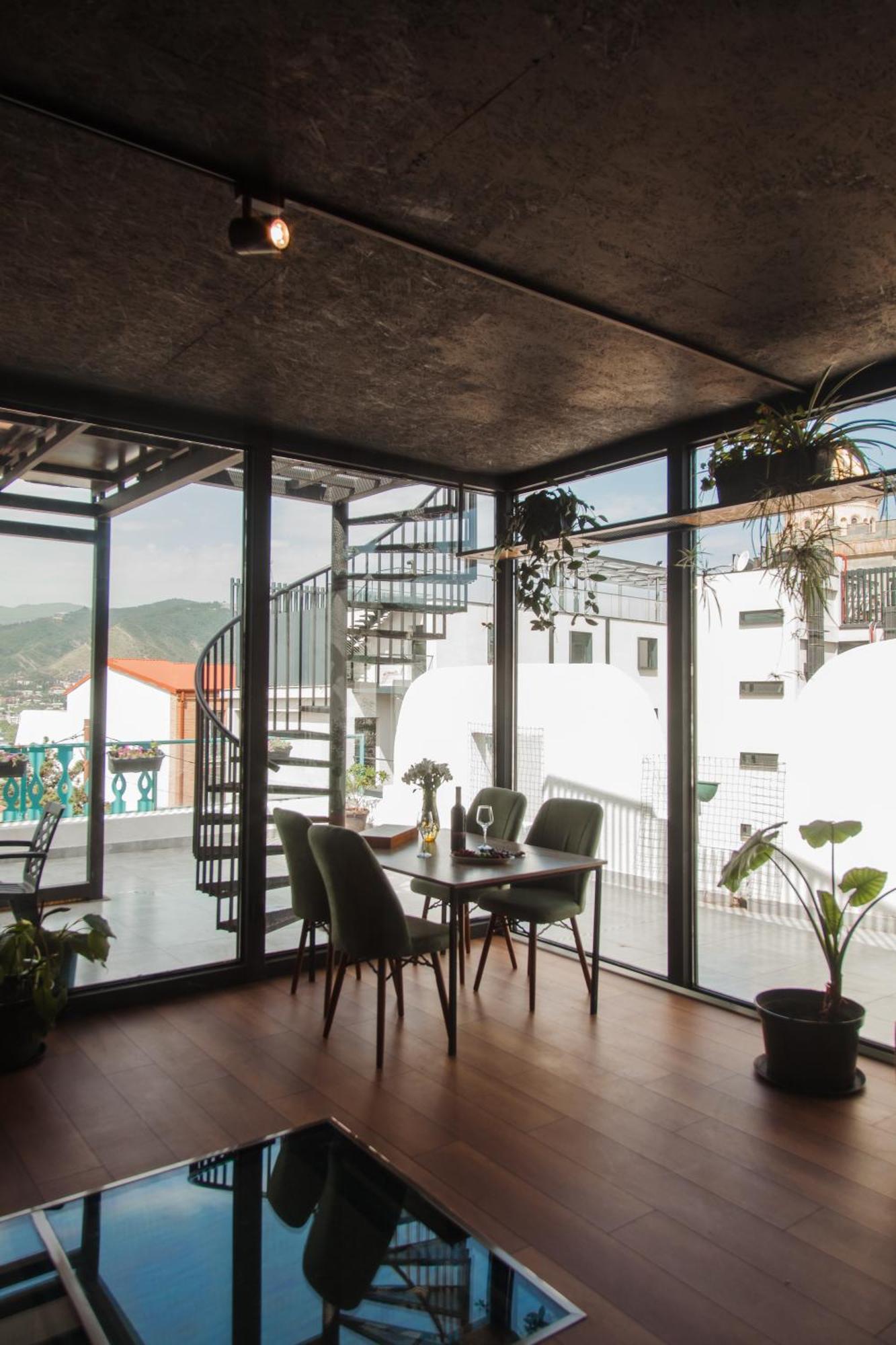 Hotel Tato & Coworking Space Тбілісі Екстер'єр фото