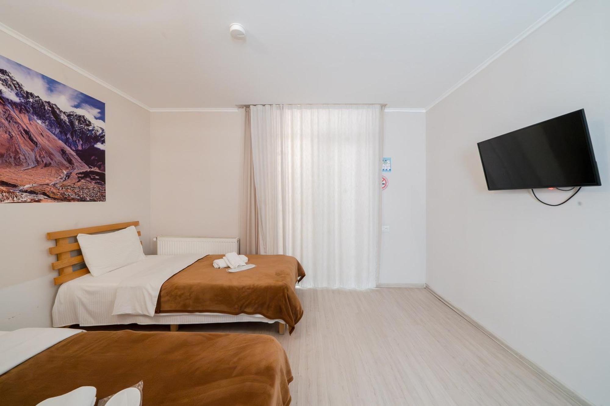 Hotel Tato & Coworking Space Тбілісі Екстер'єр фото