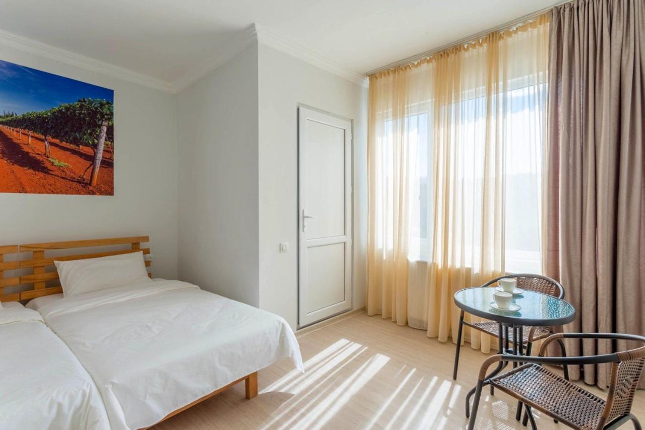 Hotel Tato & Coworking Space Тбілісі Екстер'єр фото